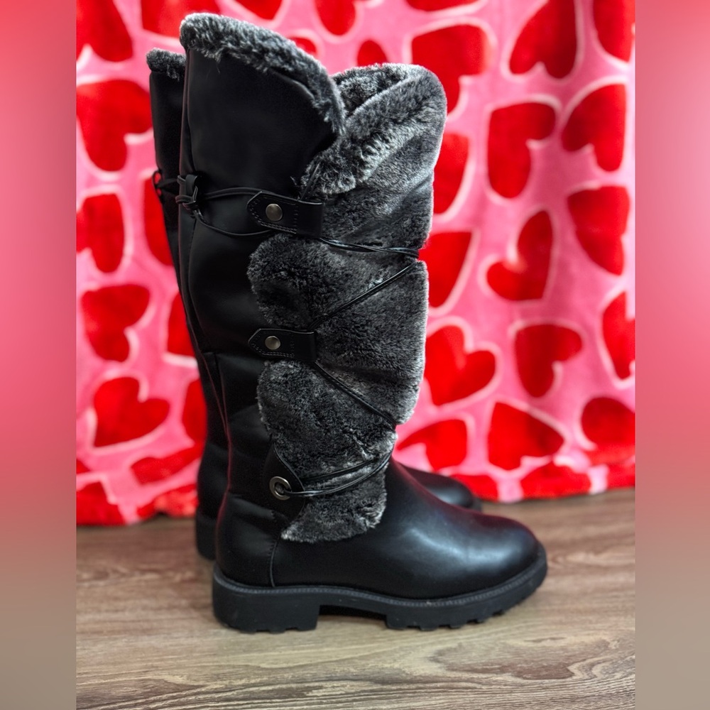 Francesca's Collections Black and Gray Winter Boots